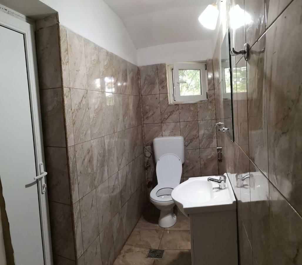מלון קוסטינסטי Casa Aura 1 מראה חיצוני תמונה