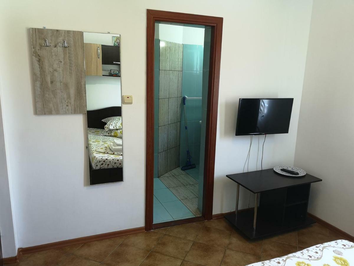 מלון קוסטינסטי Casa Aura 1 מראה חיצוני תמונה